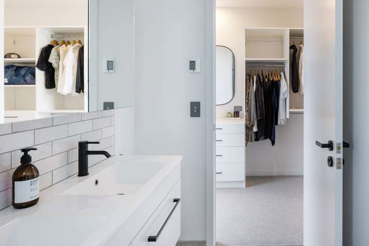 8 Mike Smith Drive Cambridge_23