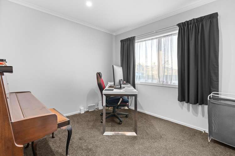 5 McKerrow Place Featherston_12