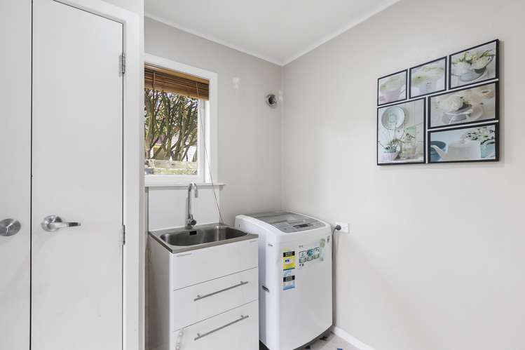 31 Beach Road Pahurehure_15