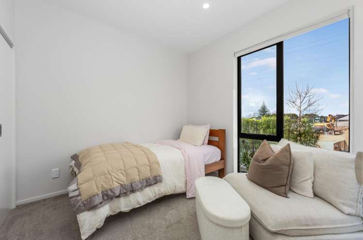 33 Puwha Street Massey_11