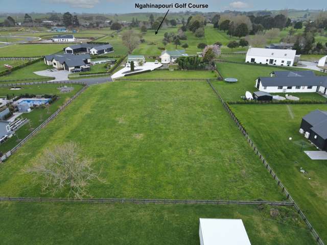 2/120 Pilot Drive Ngahinapouri_3