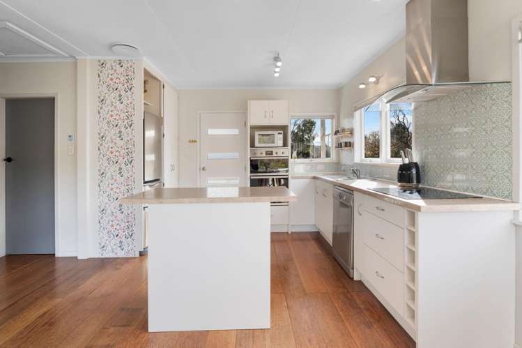 50 Eighty Eight Valley Road Wakefield_4