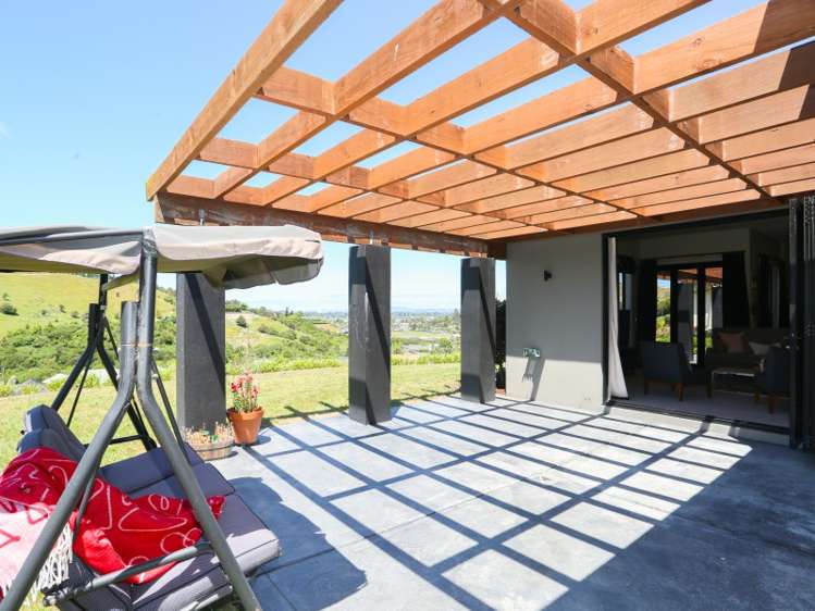 8 Outlook Terrace Taradale_15