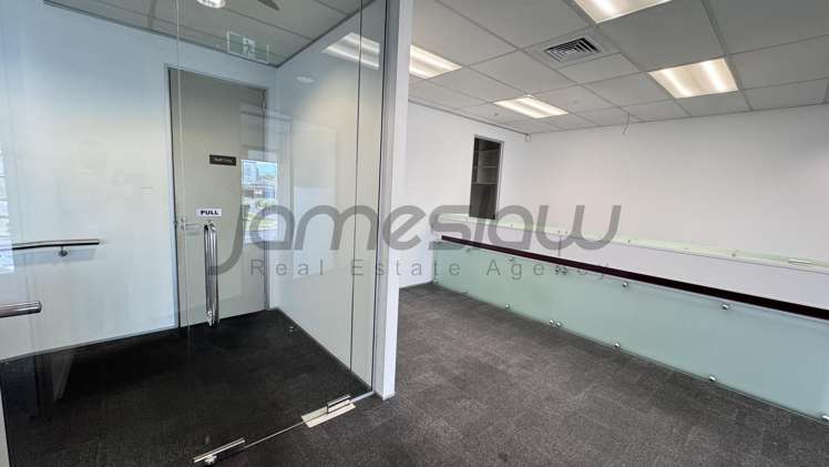 A/12 Osterley Way Manukau_3