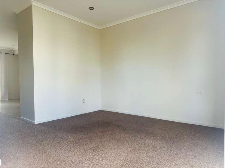 4/5 Wallson Crescent Wiri_5