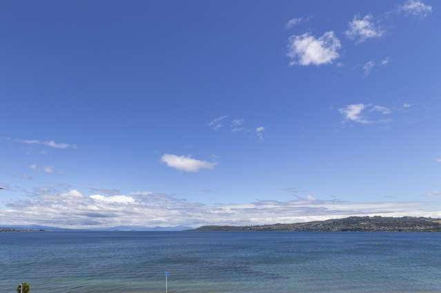 7/88 Lake Terrace Taupo_1