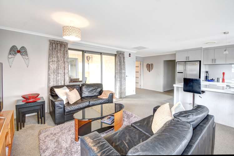 6 Heasley Lane Mosgiel_6