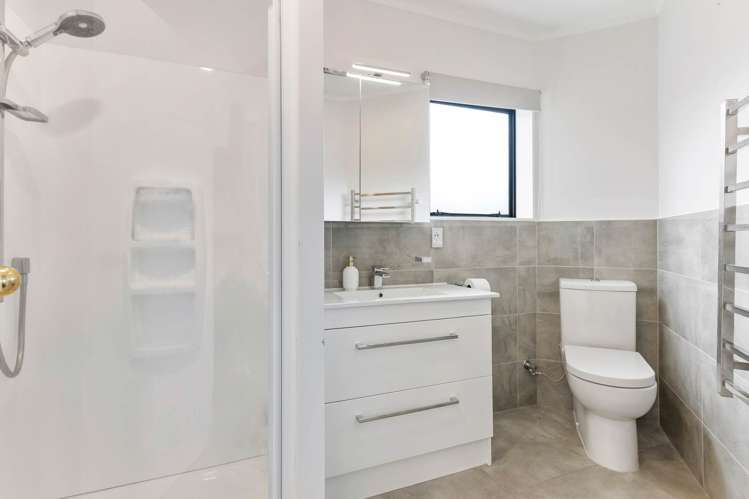1/6 Carl Place Unsworth Heights_6