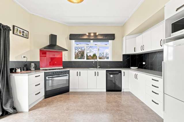 8 Albert Street Pahiatua_1