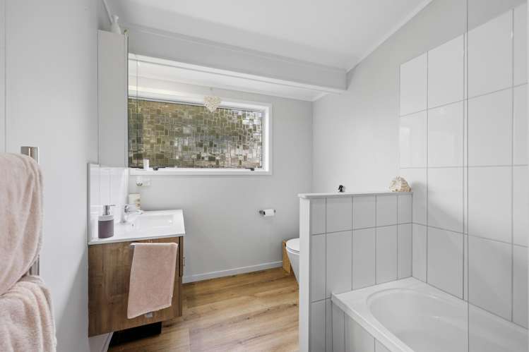 100 Torkar Road Clarks Beach_12
