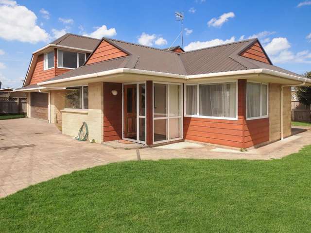 3 BEDROOM - HIMATANGI BEACH