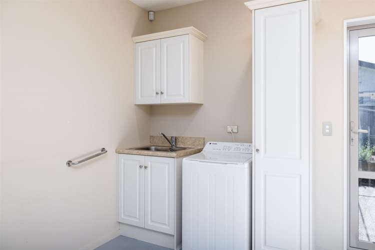 1 Streamside Court Woolston_11