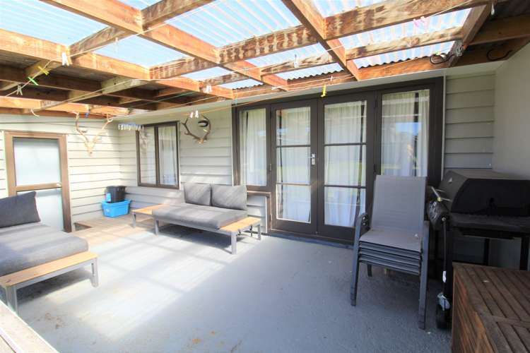 10 Mackenzie Street National Park_13