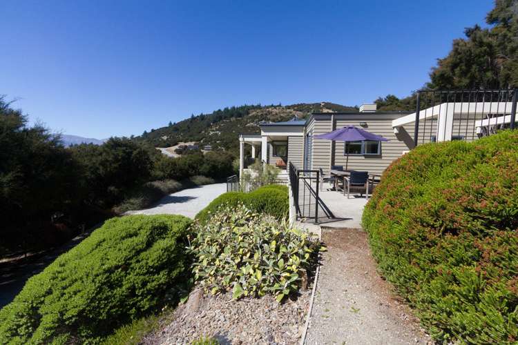 585 Aubrey Road Wanaka_11