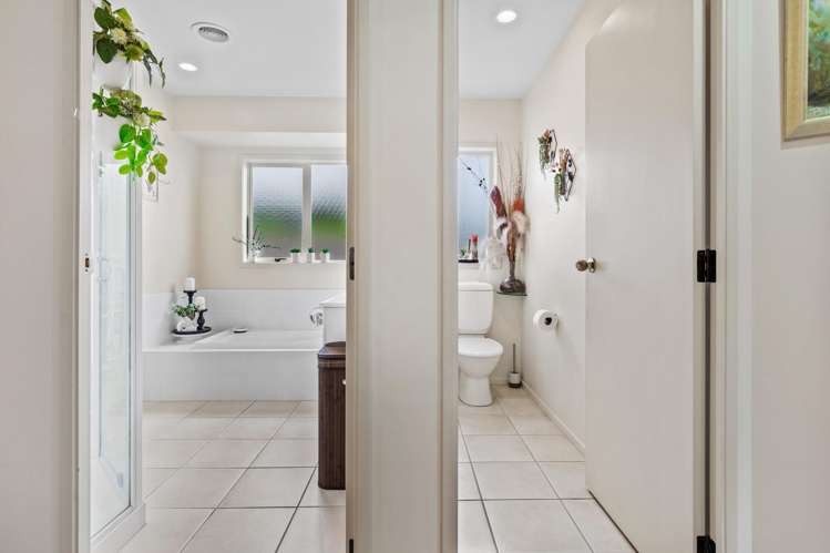 8 Toledo Avenue Henderson Heights_24