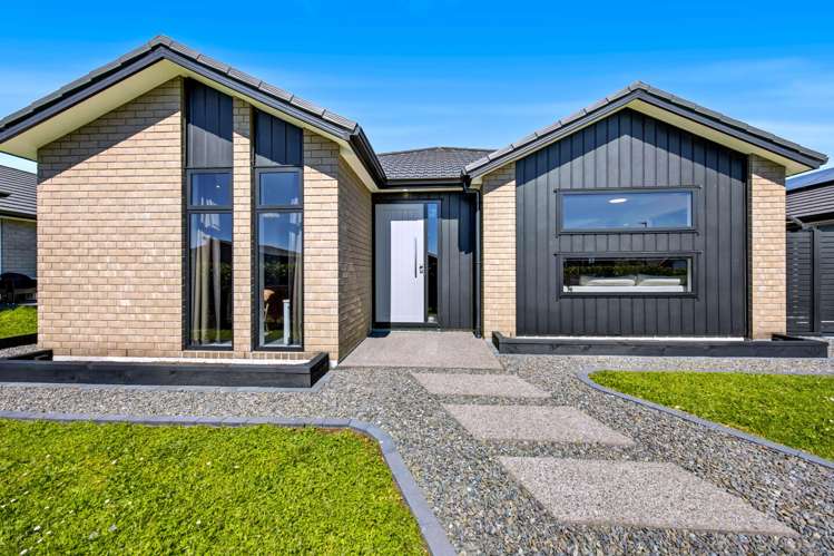 6 Wesleyan Street Paerata_21