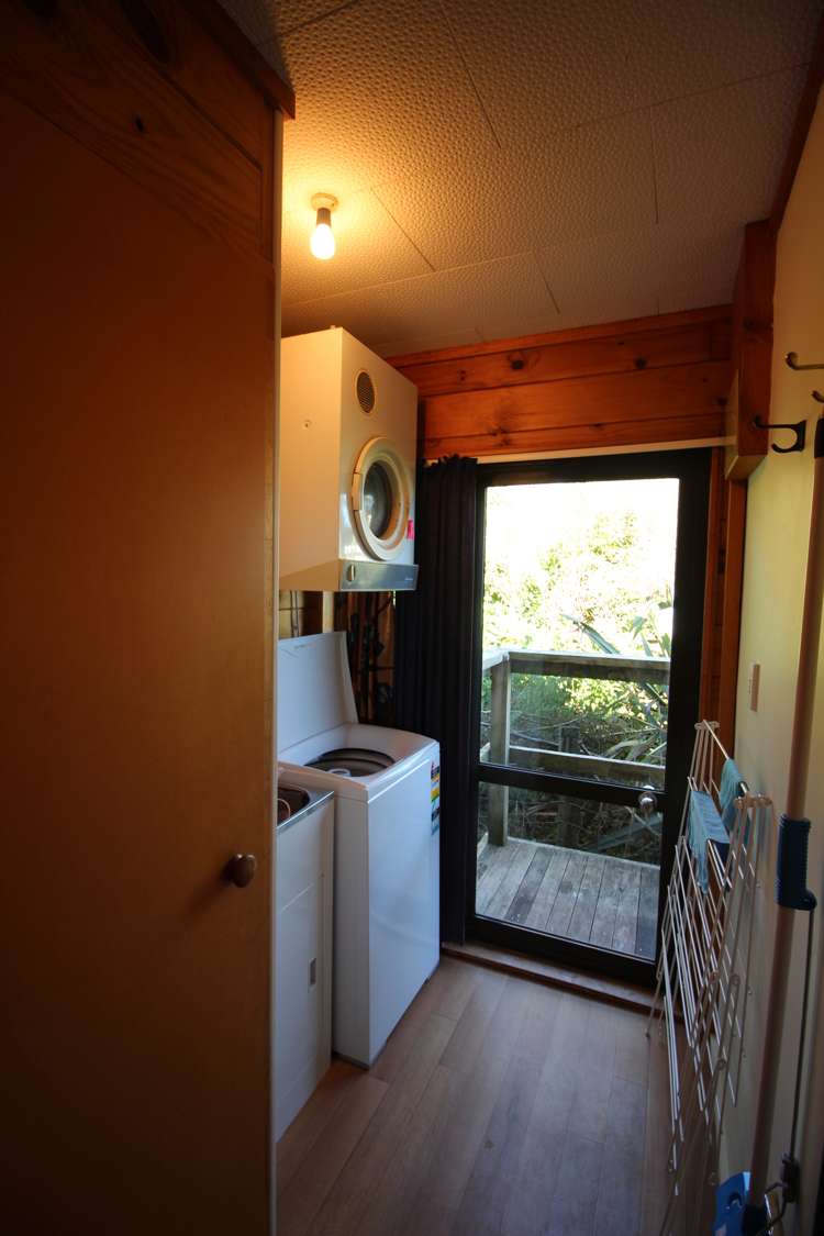 32 Mackenzie Street National Park_13