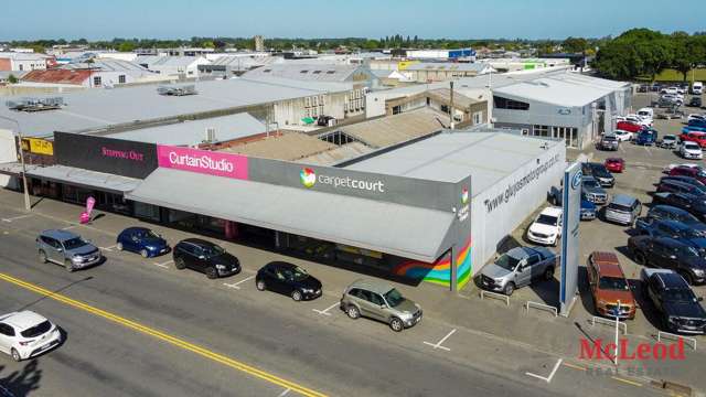 Expansive Retail Investment