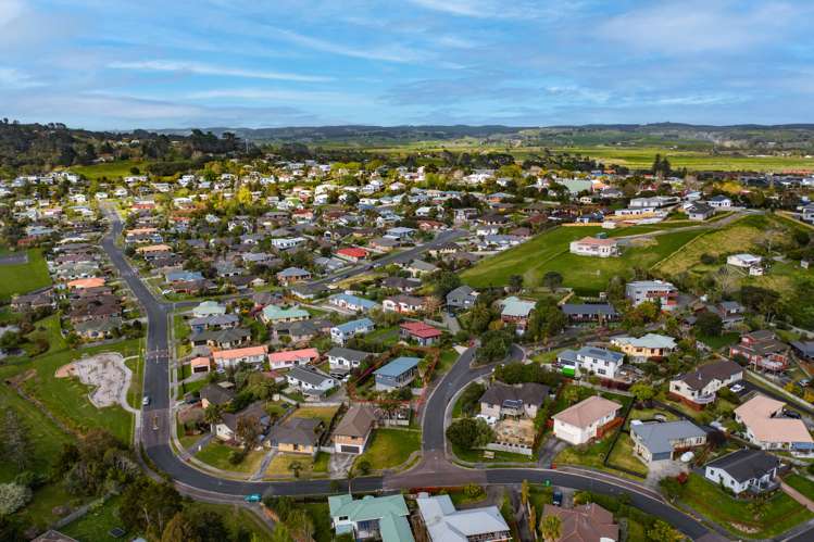 5 Empressa Heights Helensville_18