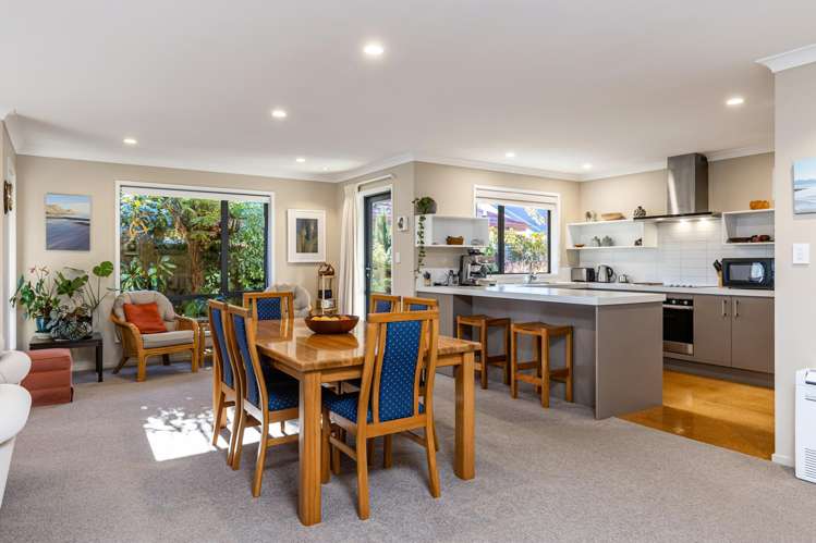 26 Ara Drive Redwoodtown_11