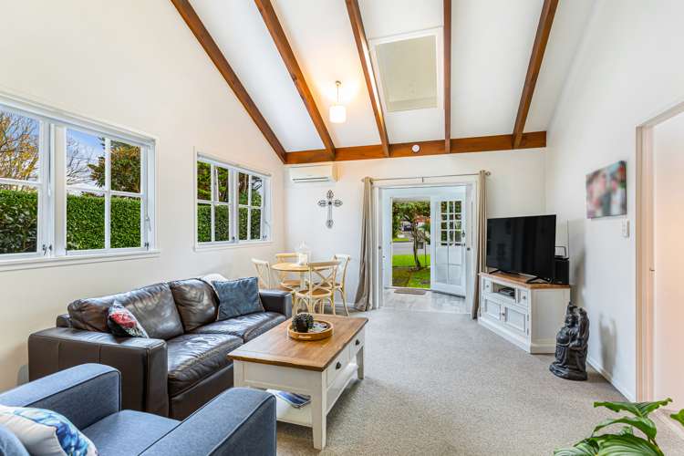 1/10 Springbank Lane Te Atatu Peninsula_2