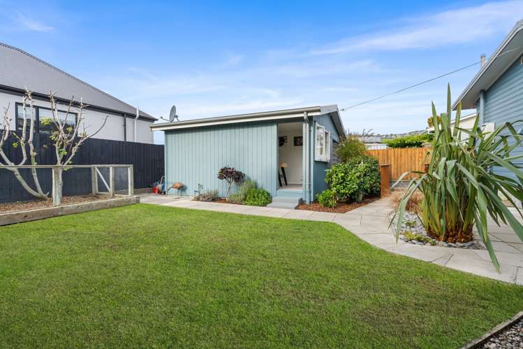 71 Main Road Redcliffs_15