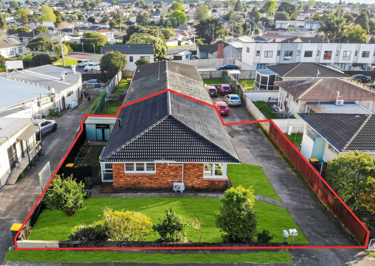 1/4 Russell Road_0
