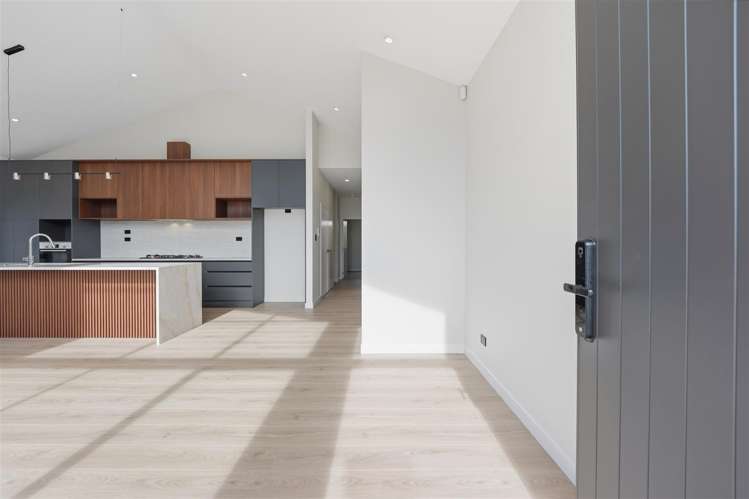 8 Whale Bay Rise Gulf Harbour_7