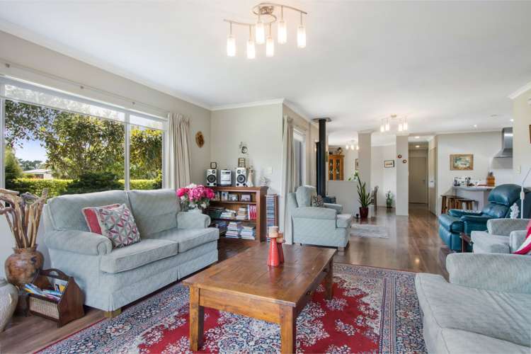 17 Kent Crescent Waihi_10