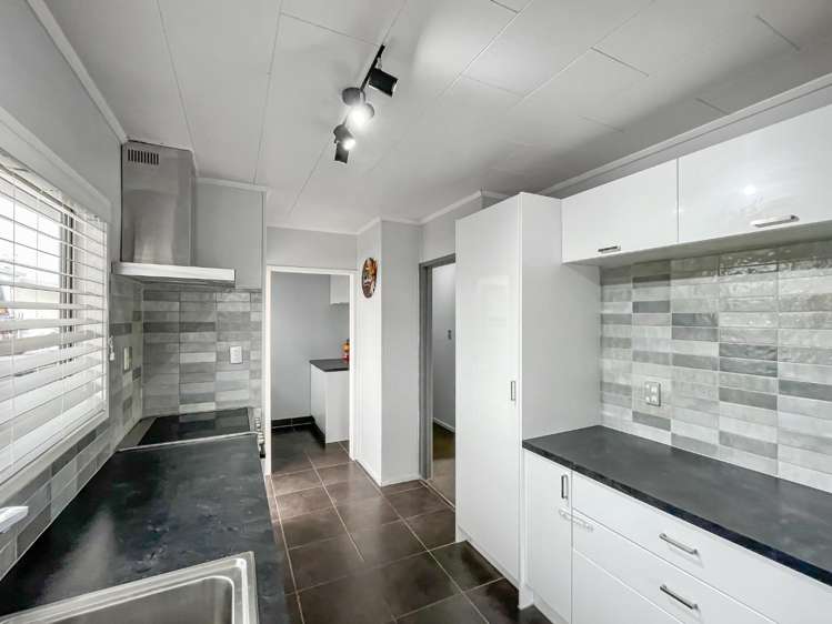 803A Avenue Road East 10482_5