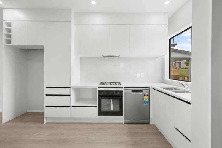 4 Wild Flower Way Karaka_3