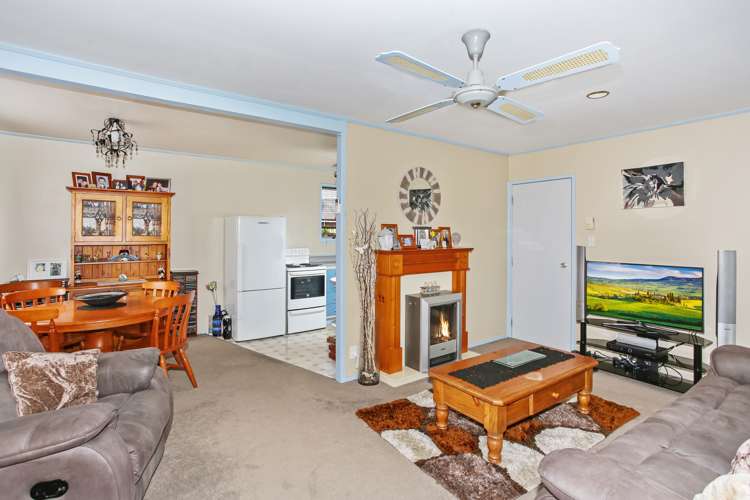 10 Blackgate Place Manurewa_5