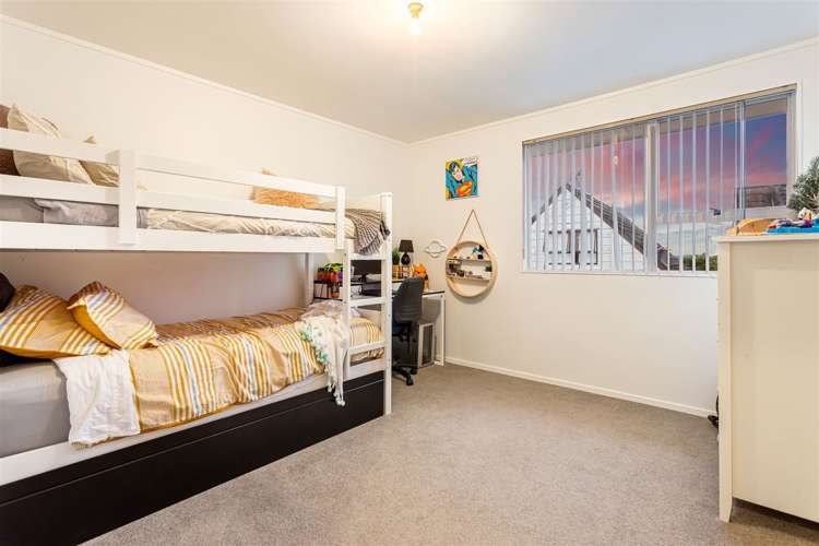 8 Sari Place Massey_8