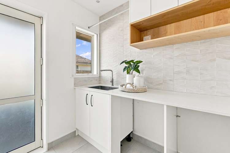 1/33 Trafford Street Harewood_25