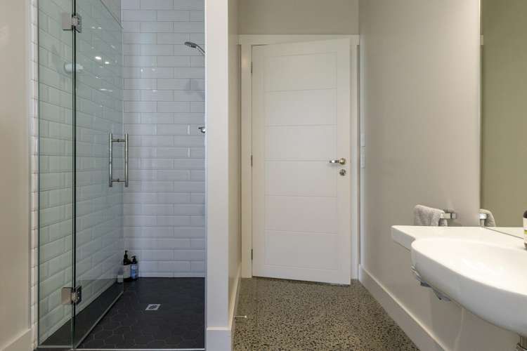 18 Maison Way Rangatira Park_16