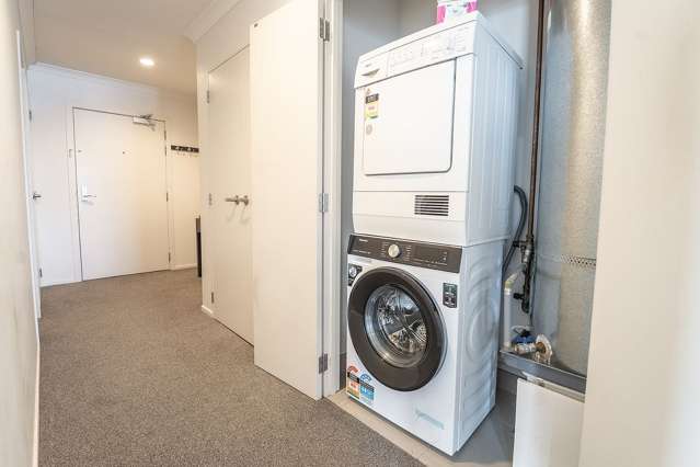 Fully Furnished 2BR Apt in Hamilton Central