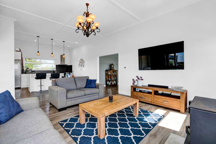 2 Snell Road Tikorangi_6