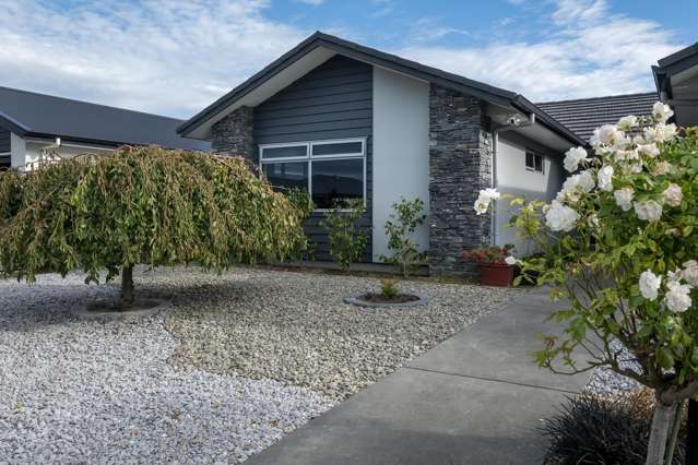 Executive Home in Poraiti