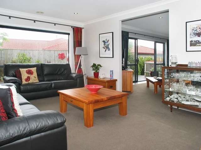 13 Tongariro Drive Aotea_4