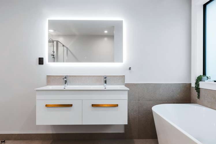 18 Tai Road Wharewaka_15