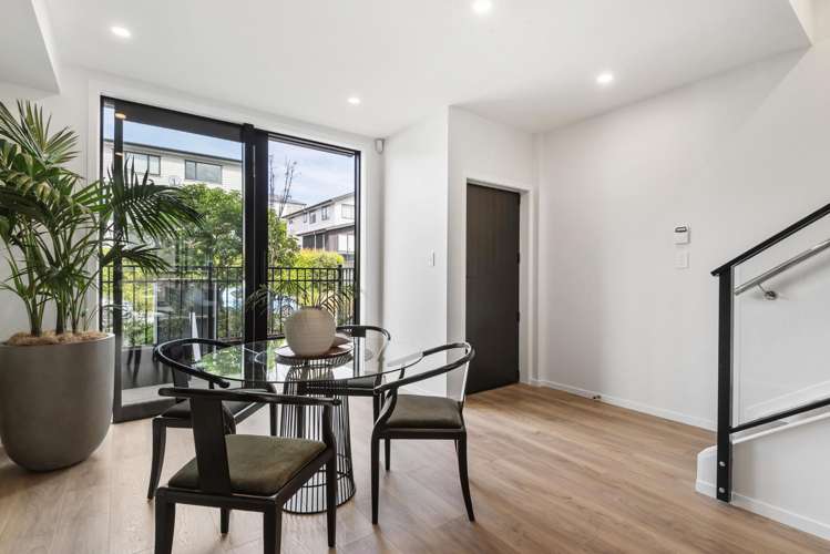 2/19 Windlass Street_4