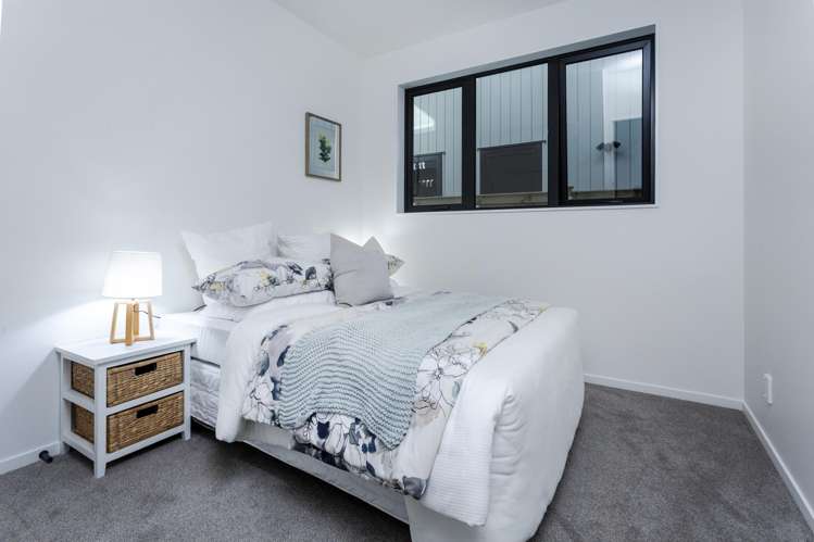 81A Ayton Drive Totara Vale_11