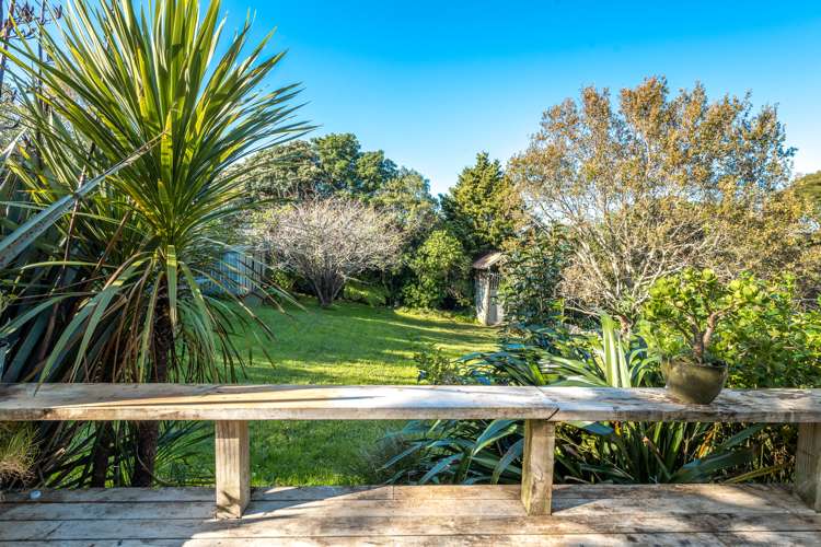 1 Ridge Road Oneroa_15