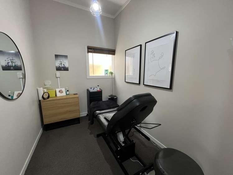 126 The Parade Island Bay_6