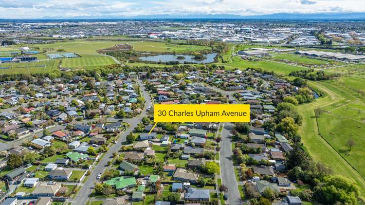 30 Charles Upham Avenue Hillmorton_16