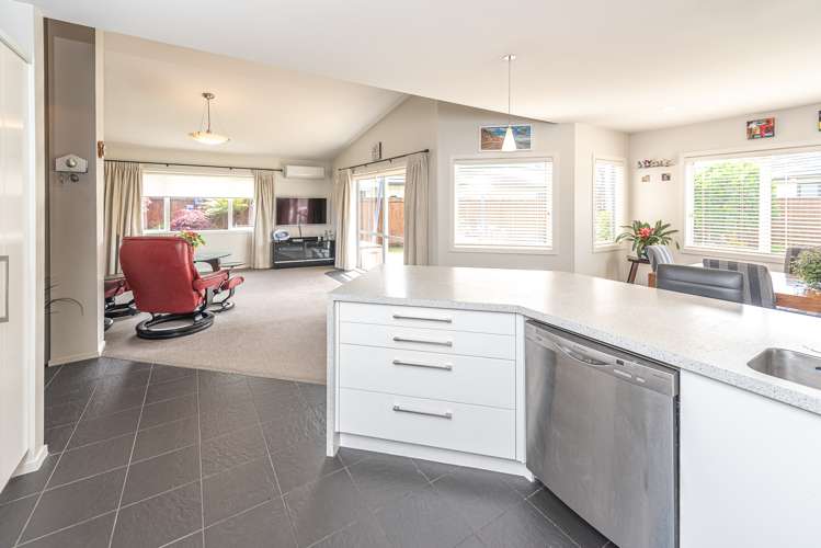 2 Gilligan Close College Estate_5