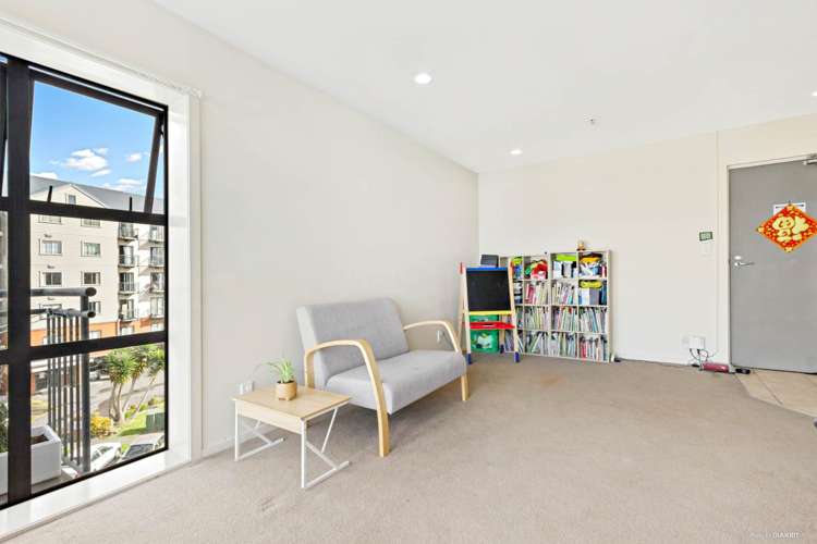 3i/10 Crown Lynn Place New Lynn_2