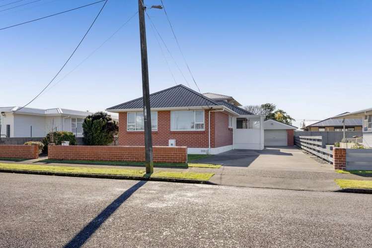 16 Reid Avenue Hawera_19