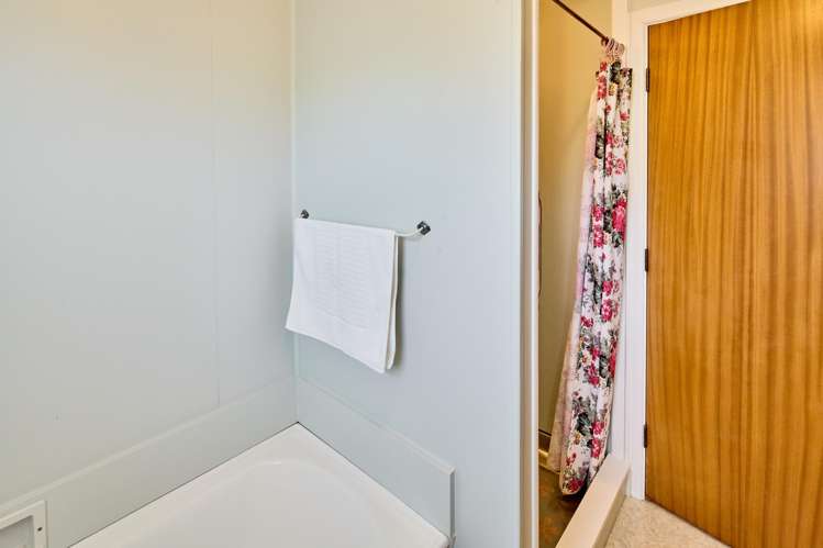 14 Fitzwilliam Terrace Tawa_13