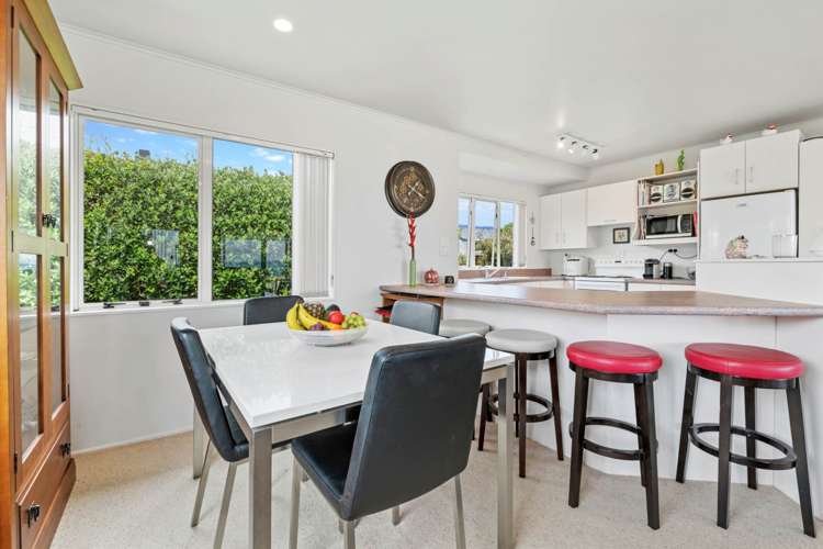 31b Pacific Parade Army Bay_12